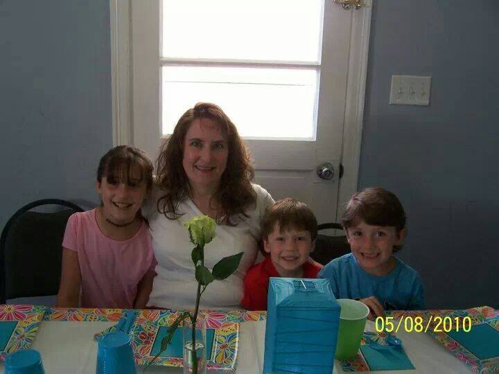 Dinner time challenges - Photo of my family when the kids were small.